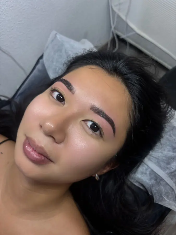 Beauté des sourcils chez Sahyla